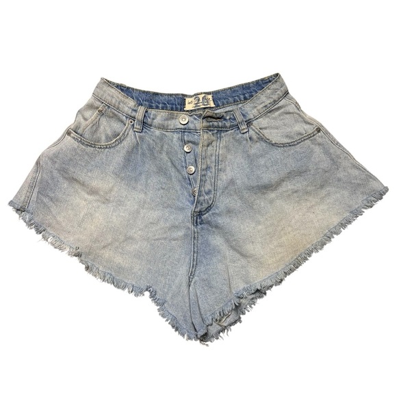 Free People Light Wash Denim Shorts Size 26 - Picture 1 of 5